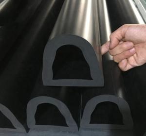 China EPDM Rubber Extrusion Gunwale for Marine Boat Rub Rail Fender Long-Lasting Durability factory