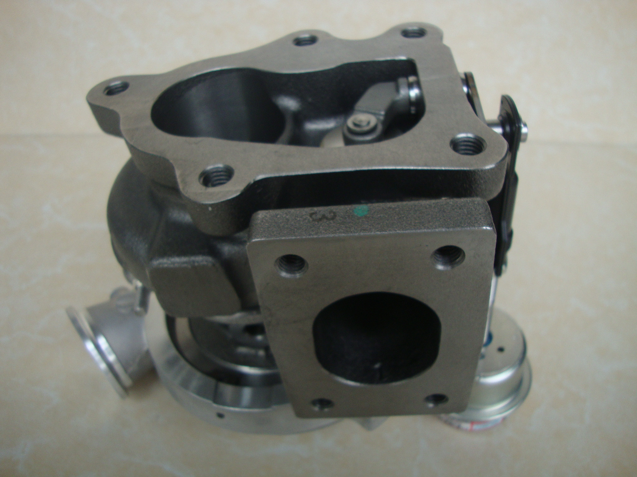 ISF3.8 Rowor Truck Diesel Engine Spare Parts HE200WG Standard OEM Turbocharger Assy 3777897 3777896