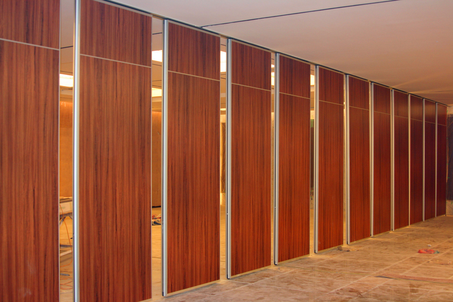 Flexible Movable Office Partition Walls System Singapore Panel Width 600mm