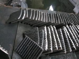 China Wear Liners Ni Hard Casting / Mill Door For Mine Mill , Wear Resistant factory
