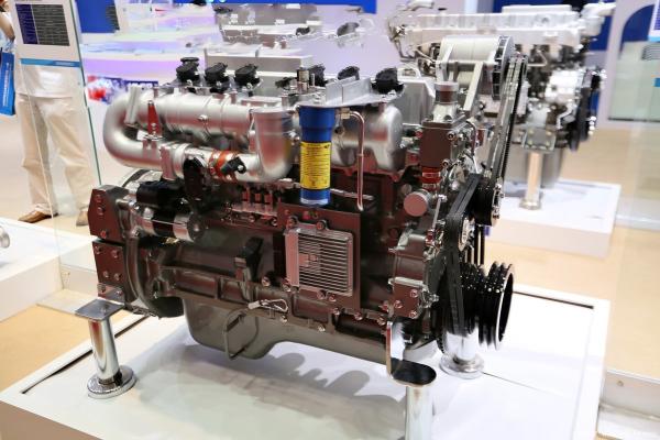 Reliable Bus Spare Parts Yutong Bus ZK6107H Yuchai Engine YC6A260-30 High