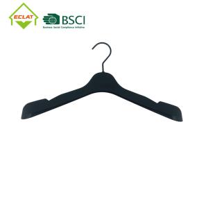 China 22cm Black Heavy Duty Plastic Hangers For Sleeveless Shirts on sale