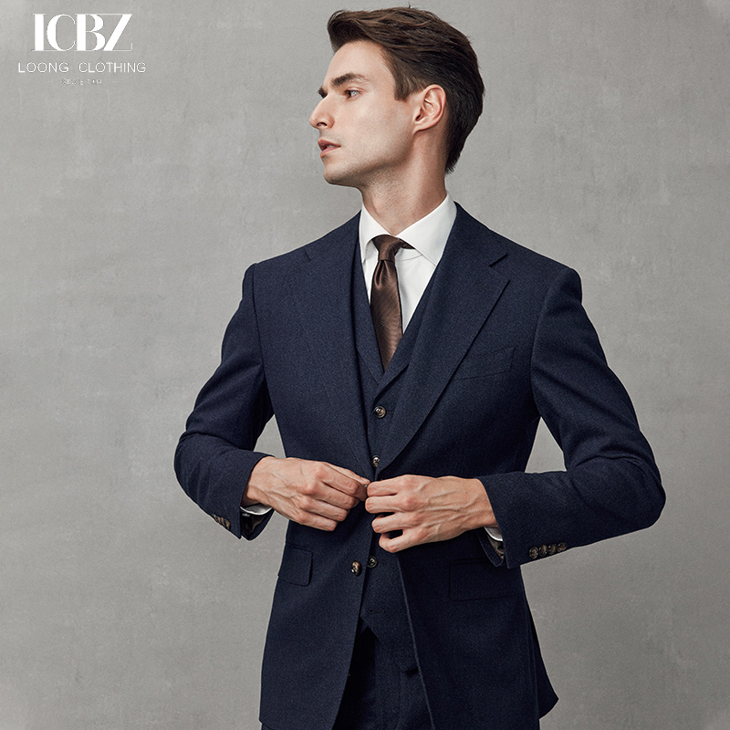 Dark Blue Wool/Silk Men's Suit for Customizable Designs at end and Luxurious Weddings