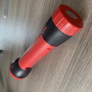 China Outdoor Aluminum Air Battery LED Flashlight With 150H Duration factory