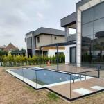 Modern Design Glass Fence Balcony Handrail U Channel Glass Railing For Indoor
