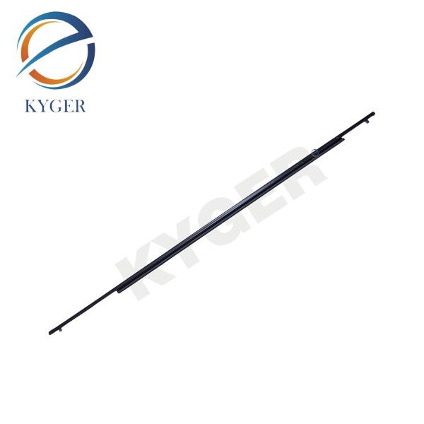 Left hand front door belt to window exterior weatherstrip LR044650 CGE000492 For