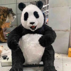 China Lifelike Realistic Animatronic Animals Panda Family For Theme Park factory