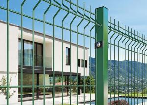China Hot Dipped Galvanized 50×200mm 3D Security Fence 4mm Wire Diameter With Square Post factory