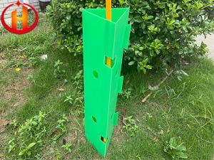 China Fireproof Corrugated Plastic Tree Guards Green Triangular 300gsm factory