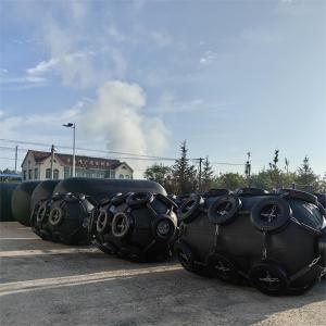 China Customizable Pneumatic Rubber Fender Yokohama For Pressure Applications factory