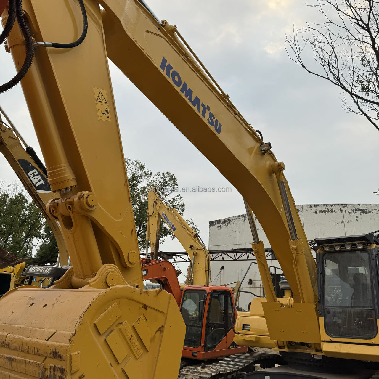 Used Komatsu PC450 Excavator in Excellent Condition 45 Ton Operating Weight