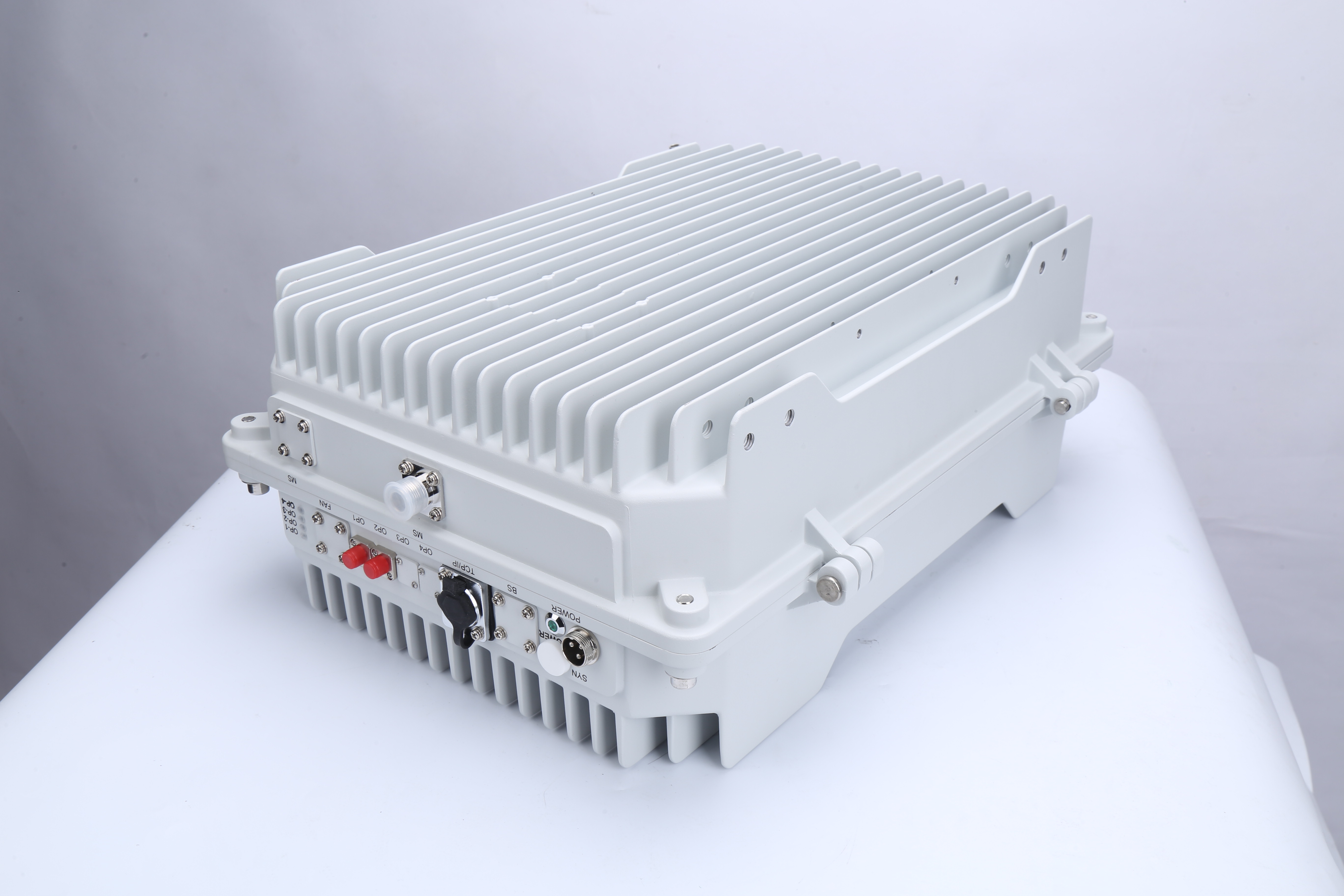 CDMA 850 Mhz Signal Booster Fiber Optic 90db Cell Phone Repeater 5W Signal Boosting
