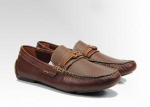 China Custom Brown Mens Leather Loafers Handmade Leather Flat Loafers factory
