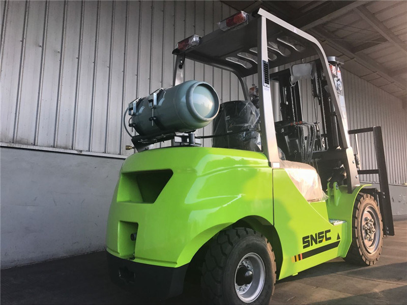 Gasoline Montacargas 3mt LPG Forklifter for Sale