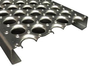 China Aluminum Perforated Metal Sheet Perf O Grip Safety Grip Strut Grating Floor factory