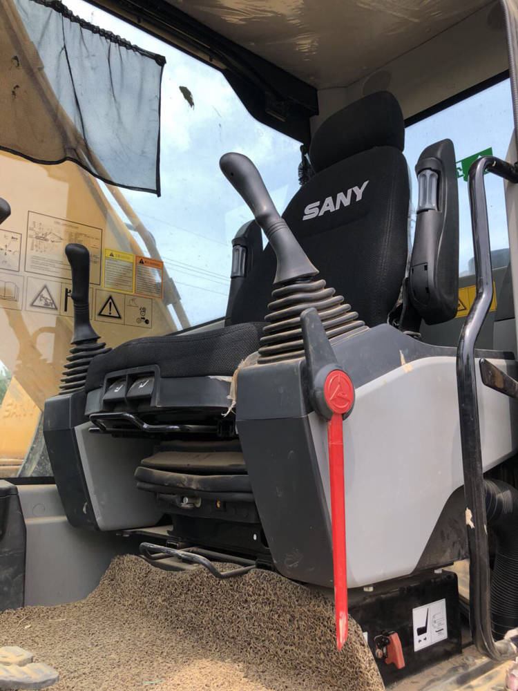 Sany SY135C Used Excavator with Original Hydraulic Cylinder and 24000 KG Machine Weight