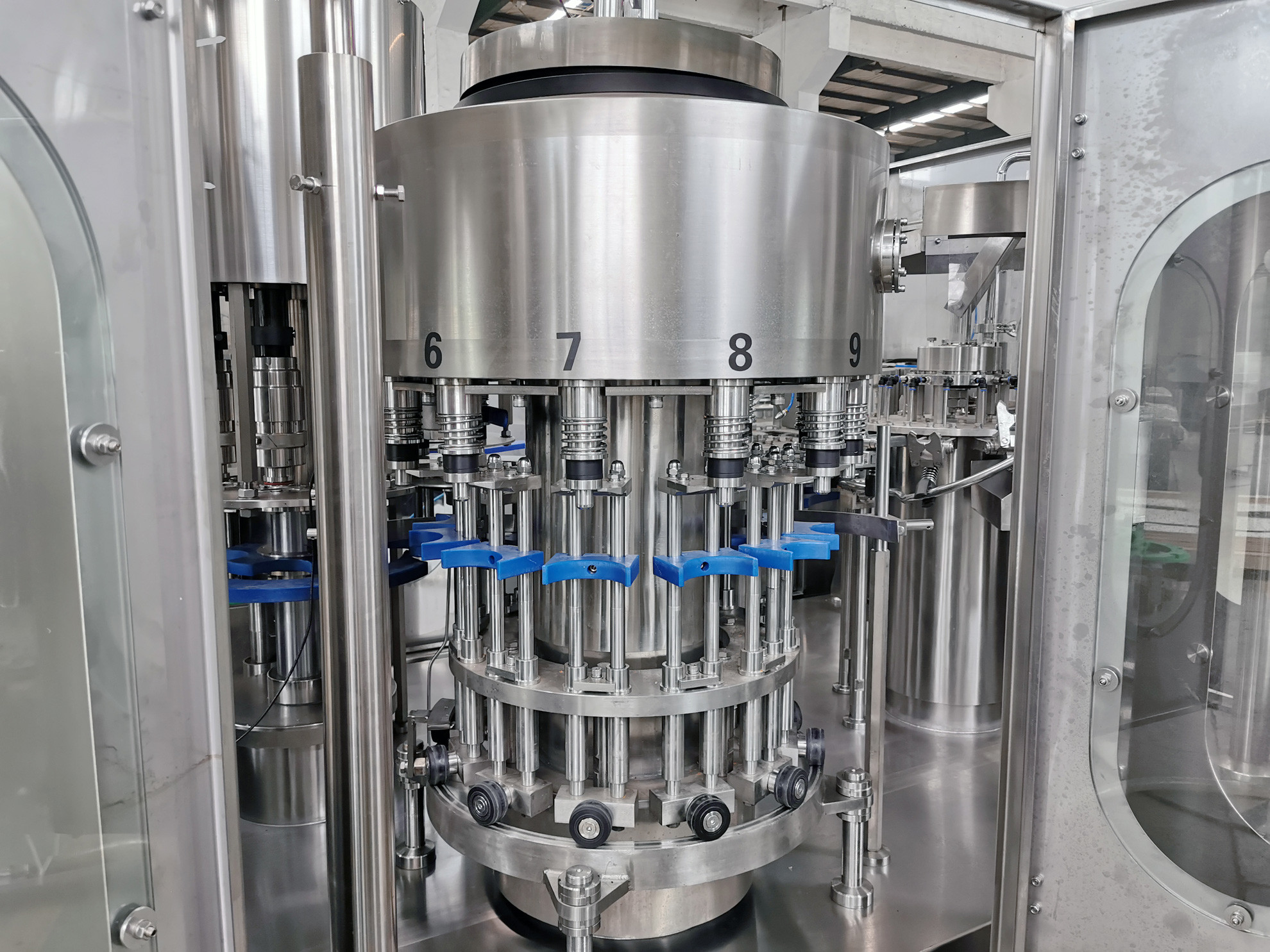 Pet Drinking Mineral Water Bottle Manufacturing Plant High Capacity Low - Noise
