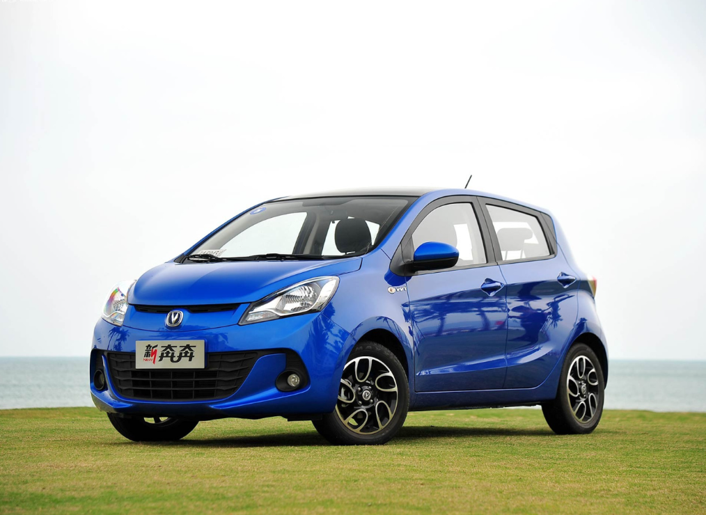 2023 Changan Benben E-star Electric Car 0km Ev Car 310km Full Version Sale and Efficiency with Electric Motor Power Type