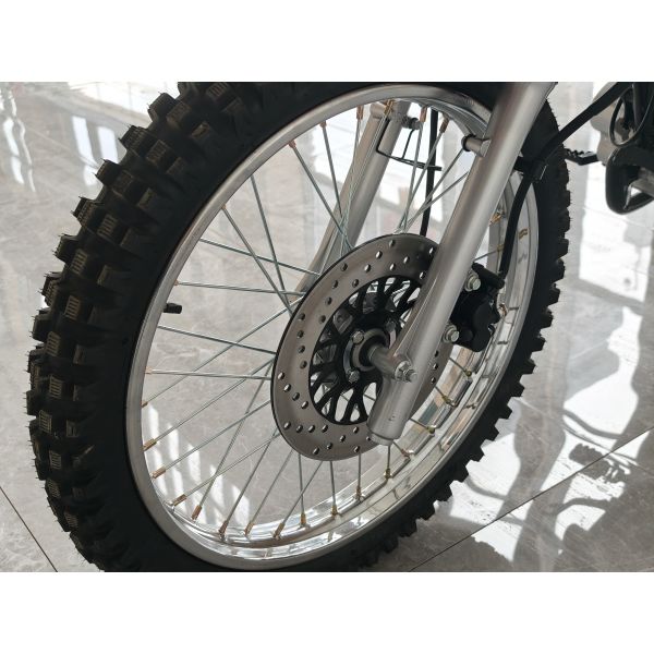 Custom Gasoline Dirt Bike 250cc off road trail motorcycle With Four Stroke Engine