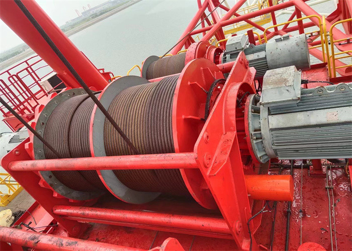 Variable Speed Winch Drum With Grooved Surface