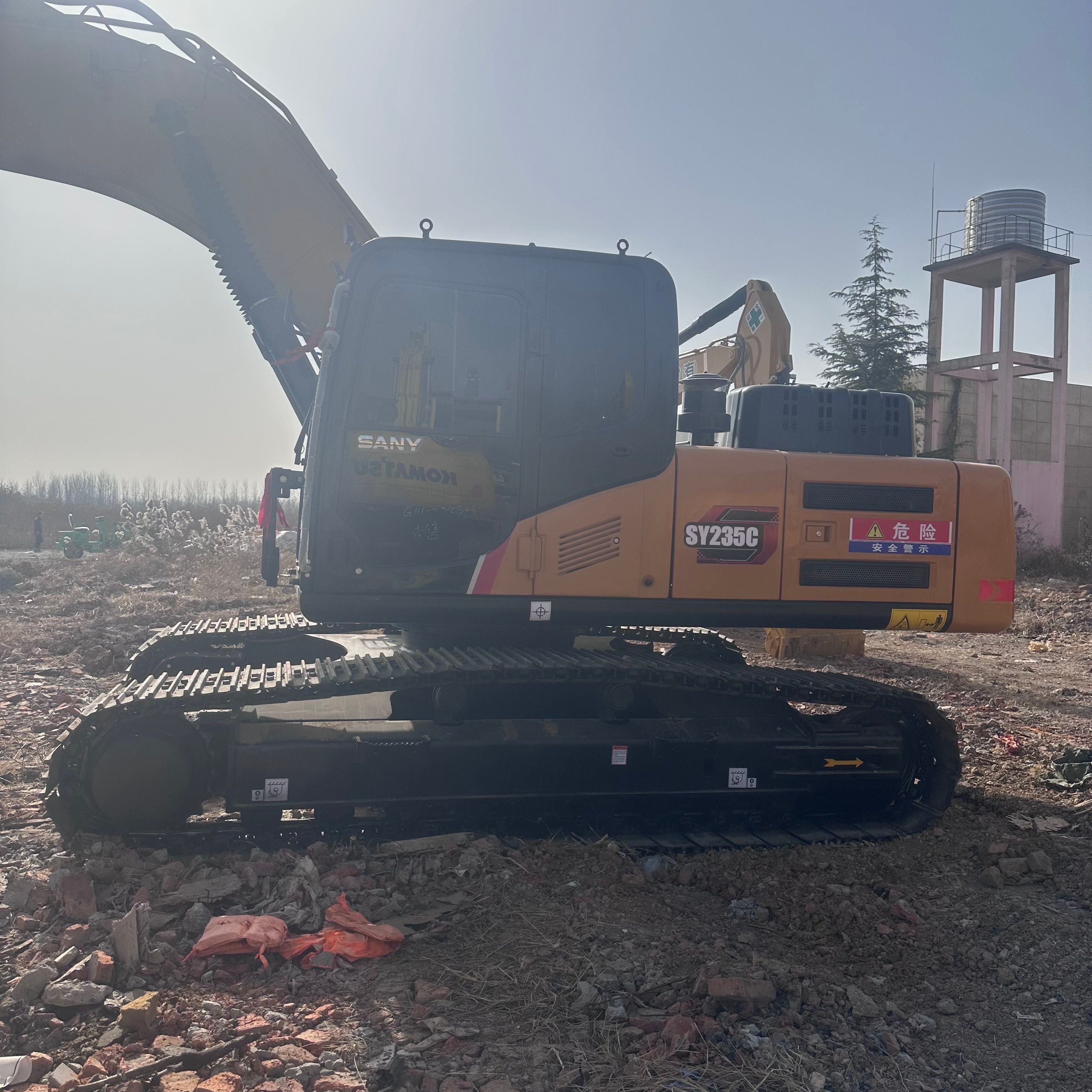 Used SANY Digger SY235C Secondhand 23.5on Medium Type Crawler Excavator