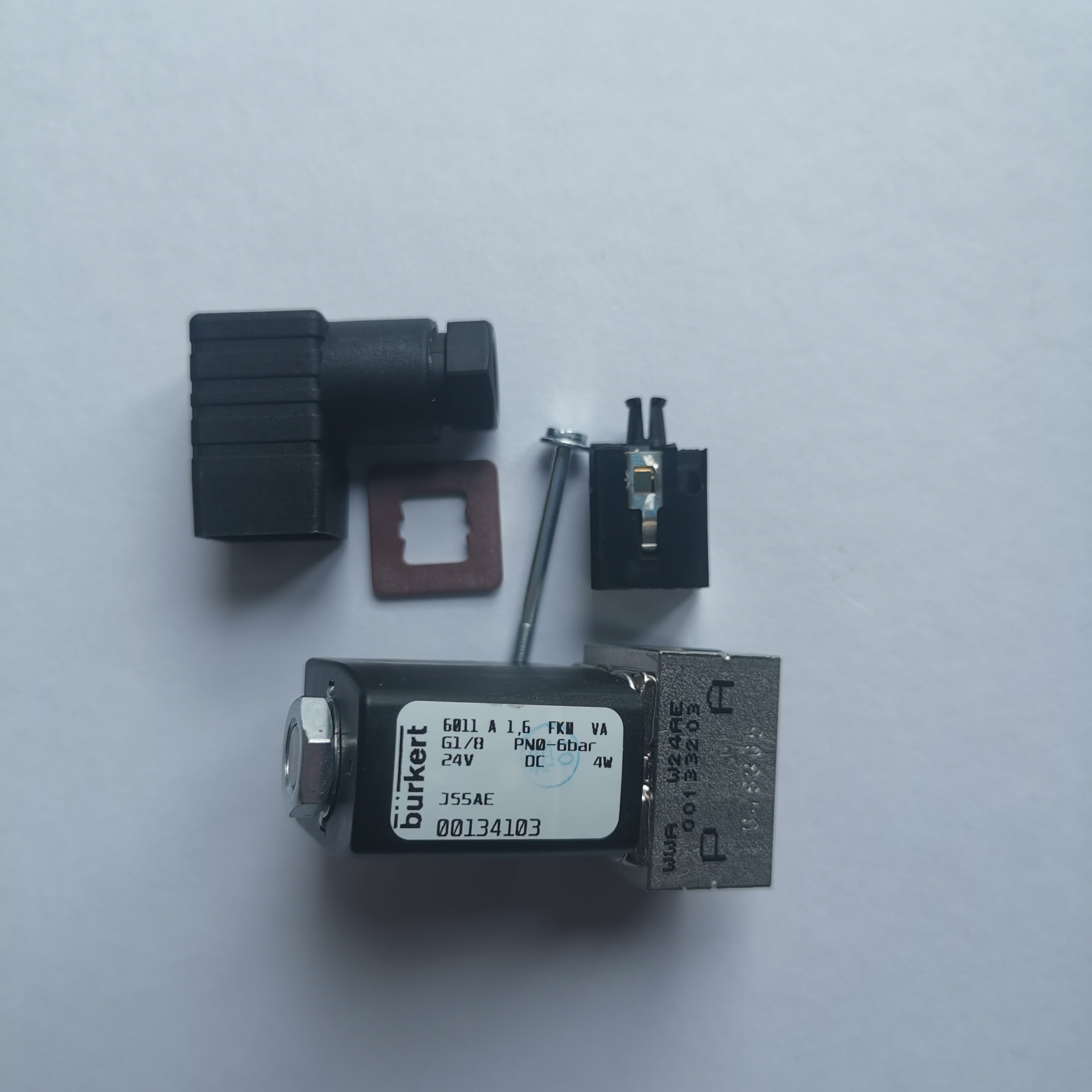 BURKERT Direct acting two position two-way micro solenoid valve 134103 Voltage 24VDC
