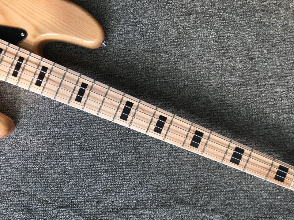 Custom 4 strings fanned fret electric bass ash body maple neck 33-35' passive pick up