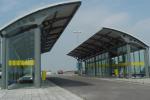 Customized Color Modern Bus Shelter Design Water Proof Low Power Consumption