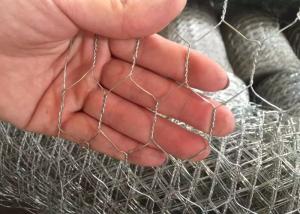 China Double Twisted Galvanized Hexagonal Wire Mesh For Poultry Farm factory