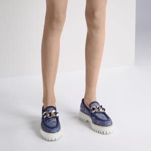 China Customized Bohemian Styling Ladies Platform Sneakers ODM Ladies Flat Casual Shoes factory