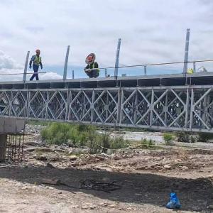 China Steel Panel Temporary Pedestrian Bridge Double Lane 7.35m 3000mm*1400mm Panel Size factory