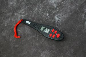 China Portable IPX4 Instant Read BBQ Thermometer , Digital Meat Thermometer With Backlight factory