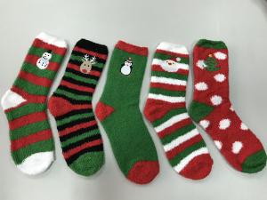 China Soft Cozy Socks Casual Style Soft Socks with Cute Animal Pattern factory