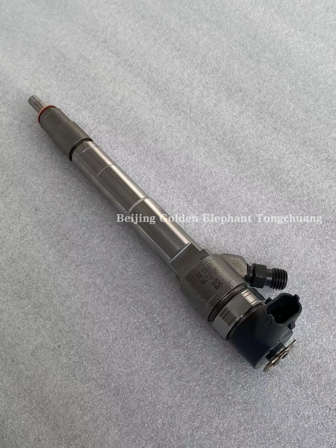 0445110376 Foton Truck Spare Parts Omako O Ling MRT ISF 2.8 Engine Injector Assembly The