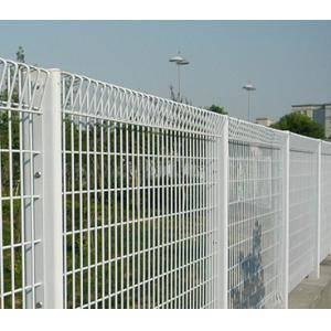 China Roll top fence Triangle Bending BRC welded mesh fencing panels on sale