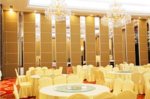 China Great Hall Wooden Partition Walls Sliding Acoustic Panel 6m Height factory
