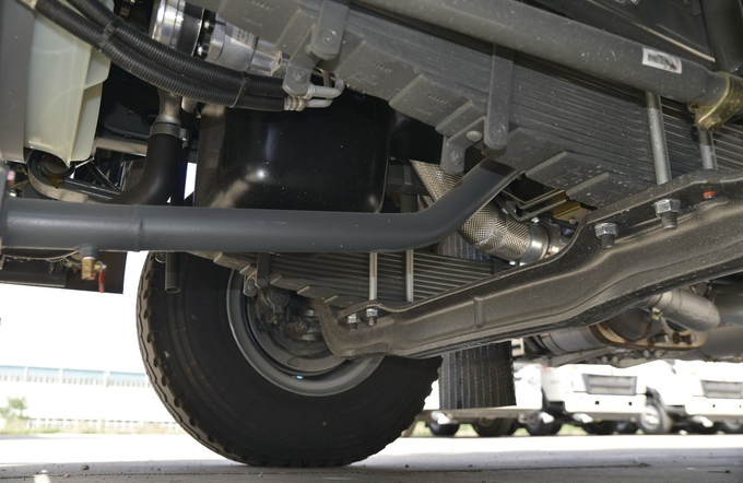 Sprinkler Water Tanker Truck 6*4 Sinotruck Sitrak 14m³ Capacity Tanker 9.5 Meters Long 10 Wheels