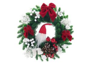 China Eco-Friendly PVC Artificial Pre Lit Christmas Wreath For Holiday Decoration factory