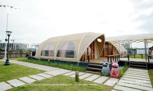 China Waterproof Shell Shape Luxury Glamping Tents Heavy Duty factory