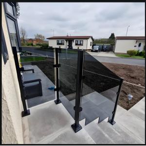 Clear Safety Glass Railing Panels with Anti-Rust Clamps
