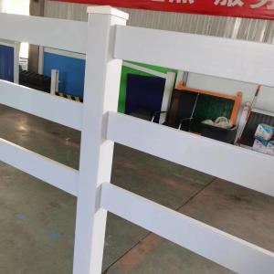 China 127mm X 127mm X 2000mm Post Welded Wire Mesh Fence / Vinyl Horse Fencing For Protect factory