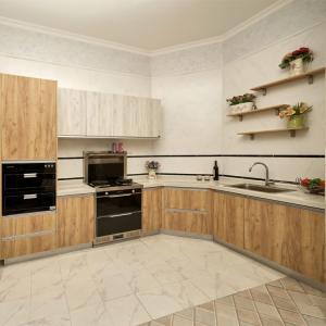China Luxury Simple Wholesale Kitchen Or Customized 3D Modular Kitchen Cabinets factory