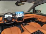 5-Door 6-Seater Body Structure 2024 LEVC L380 Pure Electric MPV with Length *