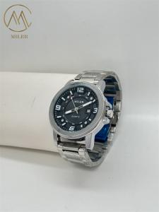 China Round Case Shape Stainless Steel Strap Watch with Metal Strap Type Water Resistance 30 Meters factory
