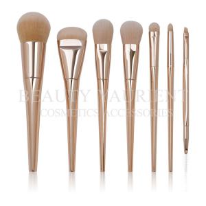 China Unique Color Ladies Make Up Brushes PBT Hair 7pcs Brush Set Skin Friendly factory
