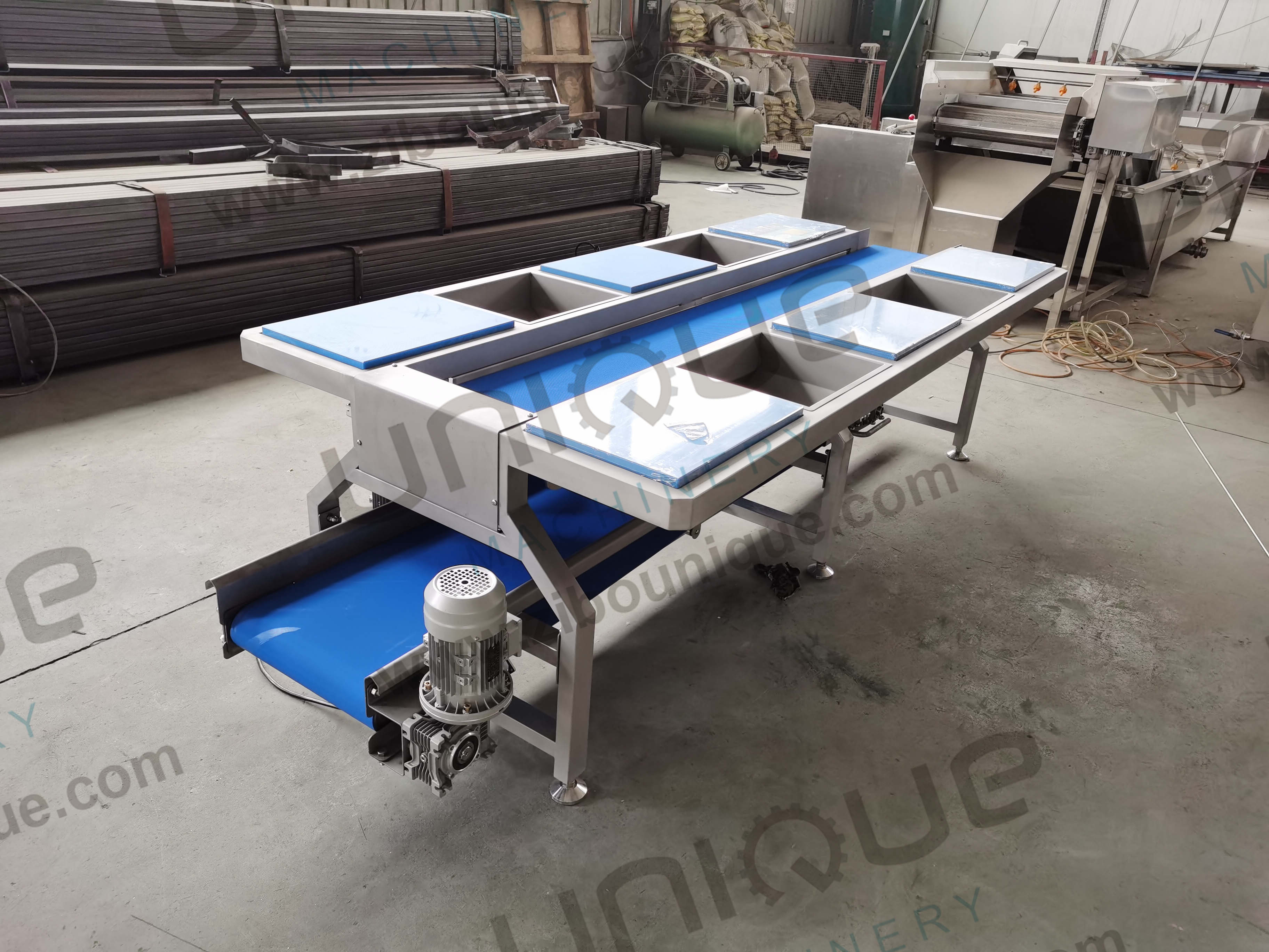Versatile Stainless Steel Vegetable Conveying and Picking Table for Hotels 220v/380v