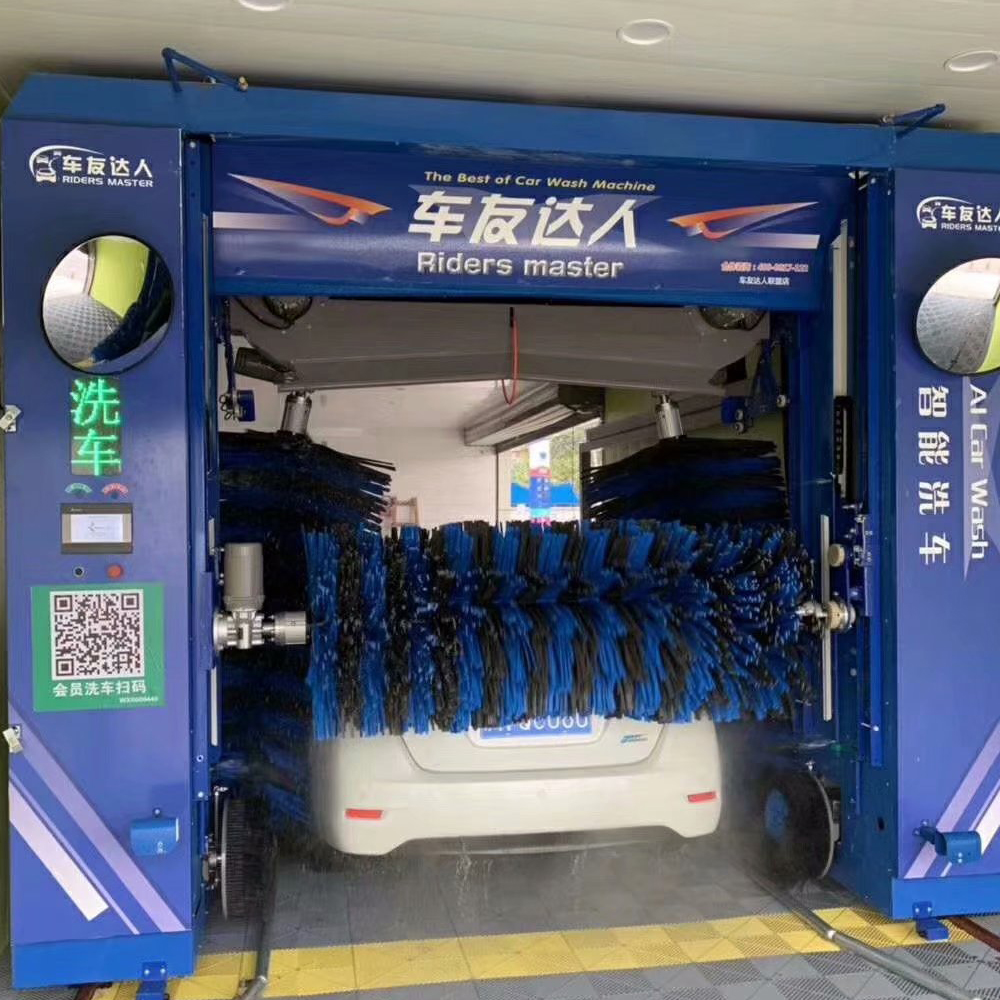 70-120KP Pump Pressure 360 Degree Automatic Brushless Car Clean Machine in Croatia/Italy