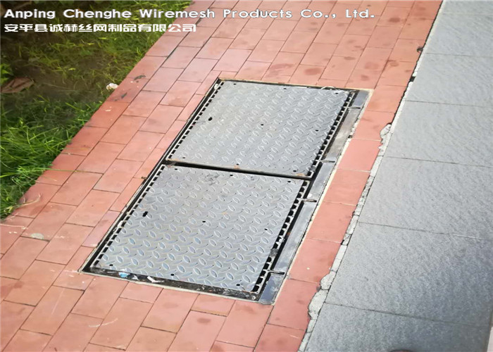 Sidewalk Large Industrial Metal Floor Grates With Hinge 0.1-6m Length