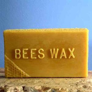 China Beeswax 1 LB Block For Polishing Of Car Furniture Shoes Floor factory