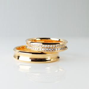 China Glossy ODM Men18 Engagement Gold Ring Designs For Couple factory